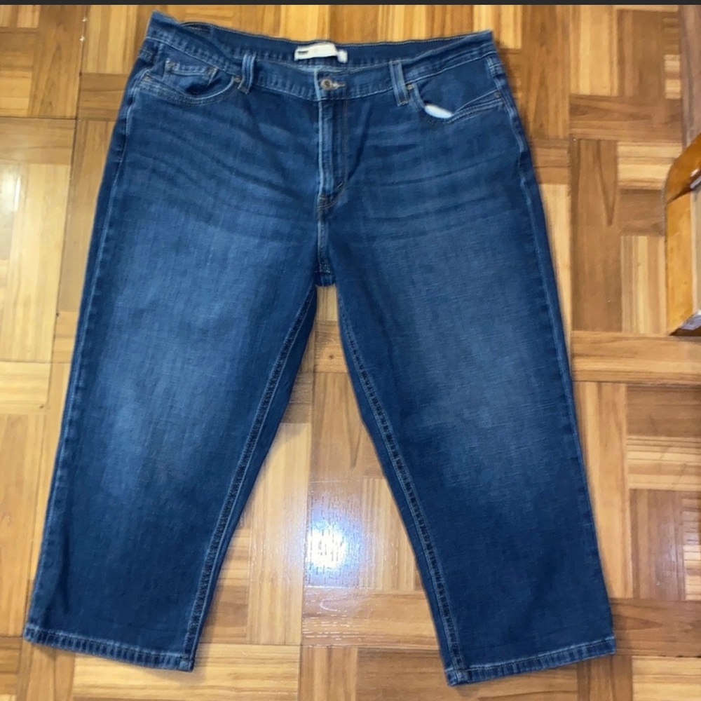 Levi Strauss Cotton Denim 5 Pocket Medium Wash Capri’s-Size 16